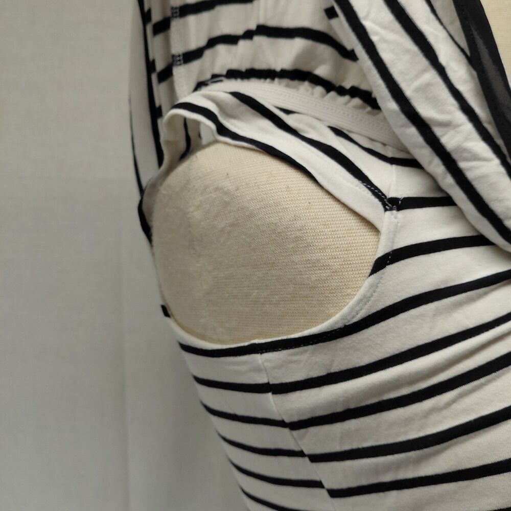 White House Black Market Off the Shoulder Navy & White Stripe Ruffled Top Sz M - Picture 4 of 7